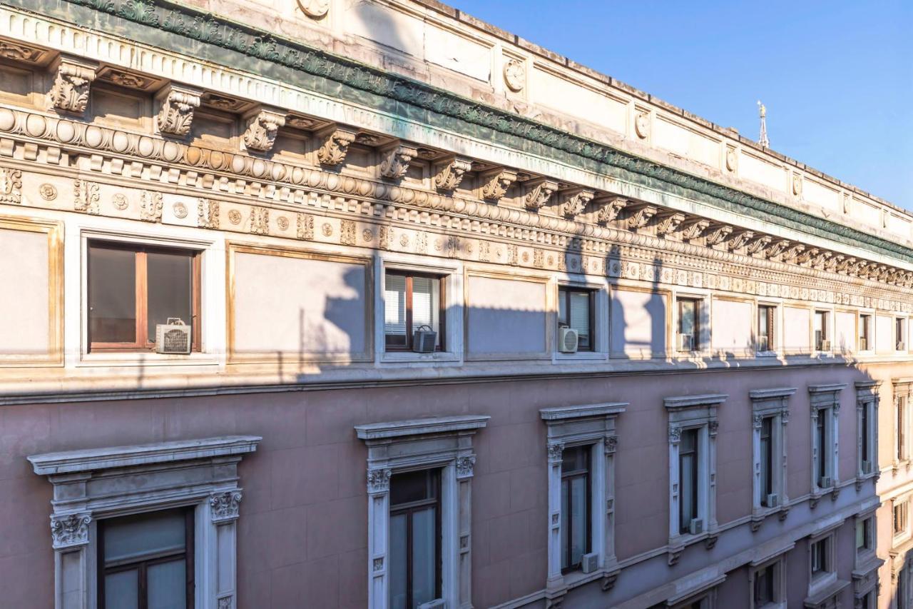 Milan Retreats Duomo Suites ภายนอก รูปภาพ
