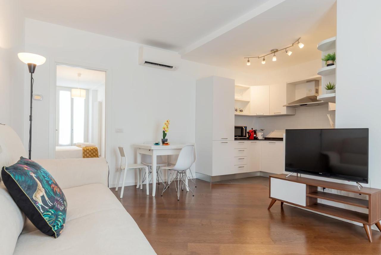 Milan Retreats Duomo Suites ภายนอก รูปภาพ